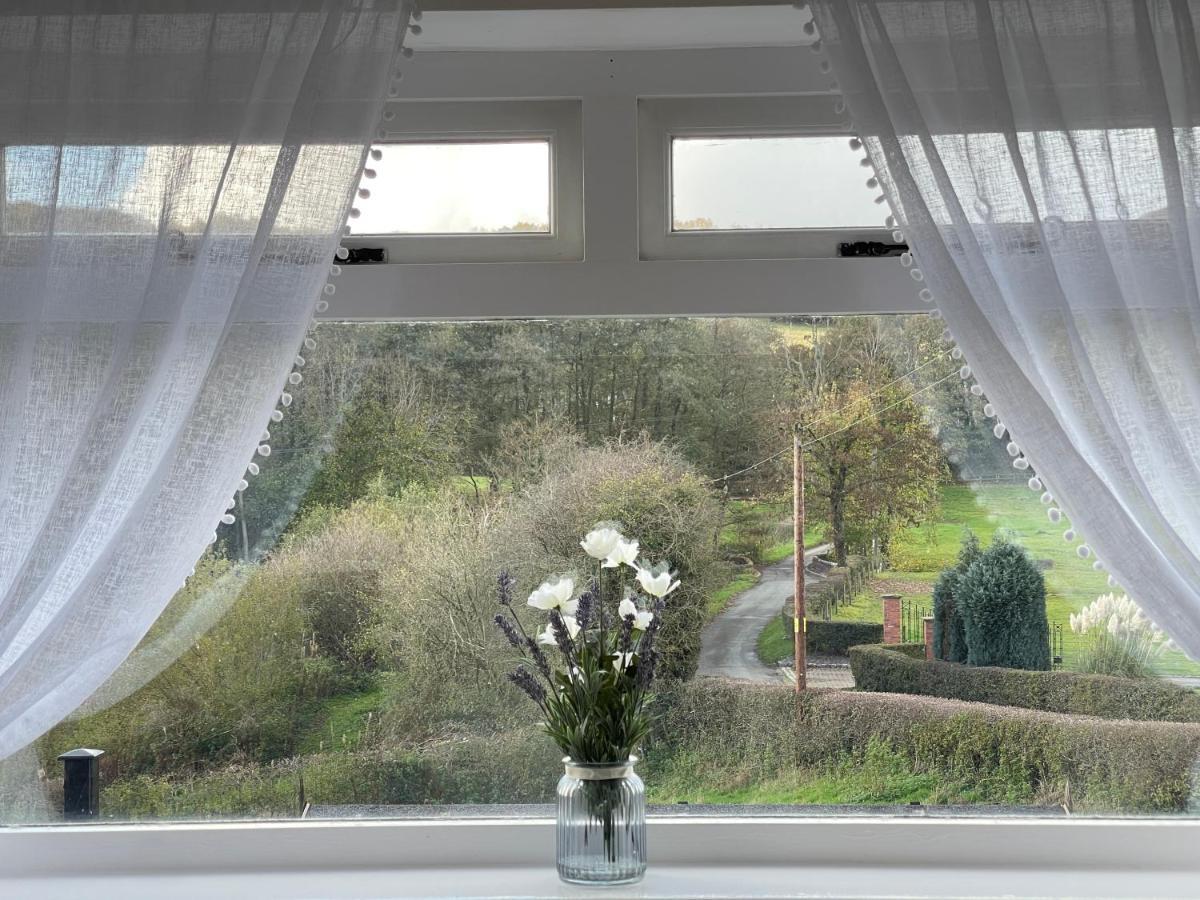 Tollgate House - Luxury Cozy Cottage - Huge Hot Tub - Alton Towers Cheadle  Exterior foto